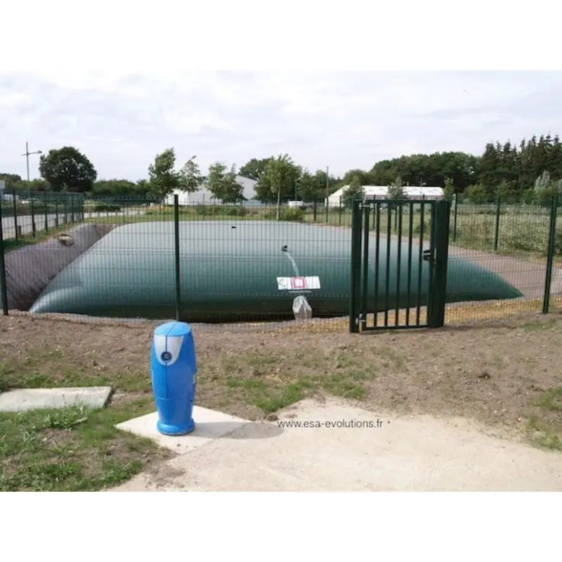 Citerne souple réserve défense incendie sortie enterrée avec poteau d'aspiration saphir