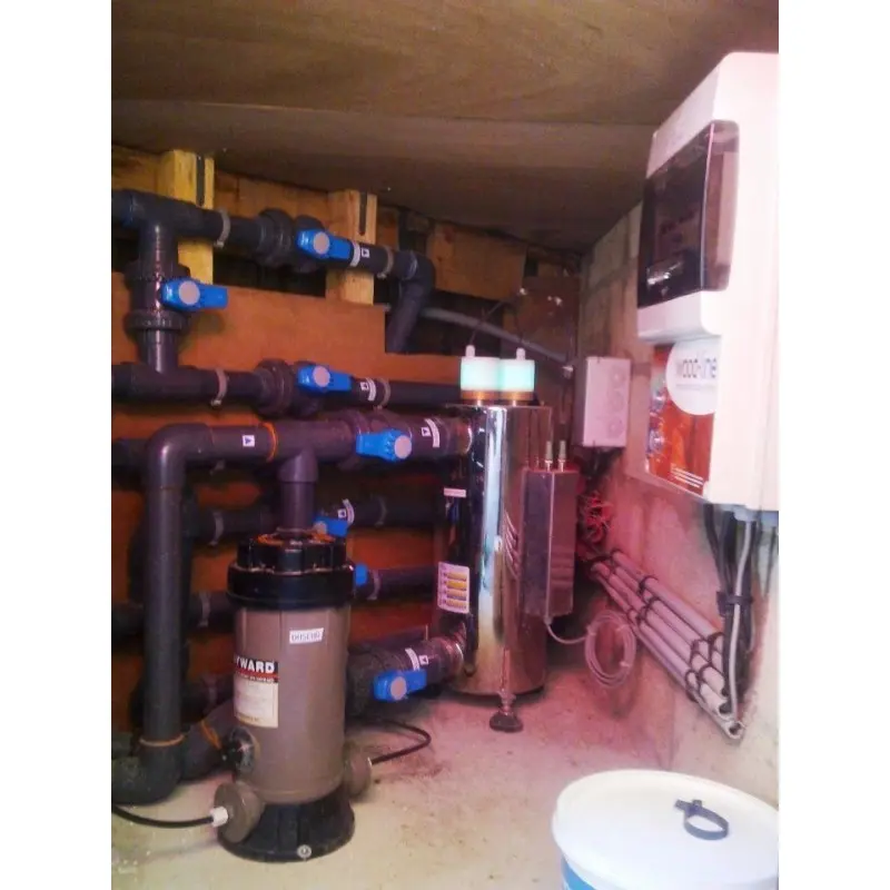 Implantation du stérilisateur UV pour piscine Alfaa Pool 180 dans un local