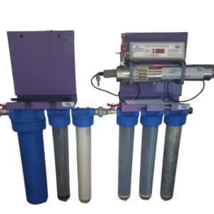 Station skid ecostream péniche pour le traitement de l'eau par UV et filtration