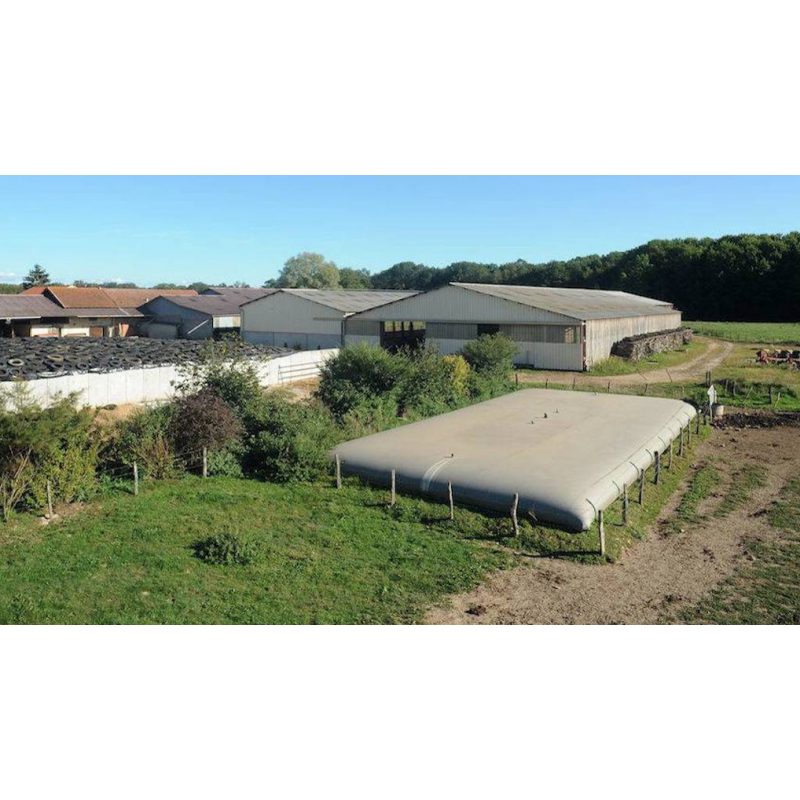 Citerne souple pour effluents liquides dans une ferme d'élevage