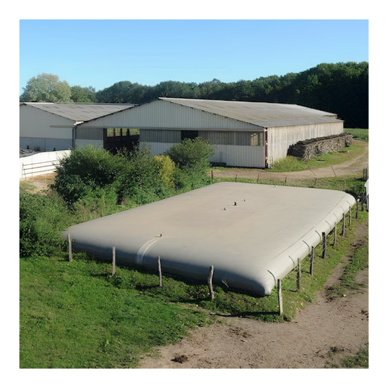 Citerne souple Labaronne Citaf pour effluents installée dans une ferme