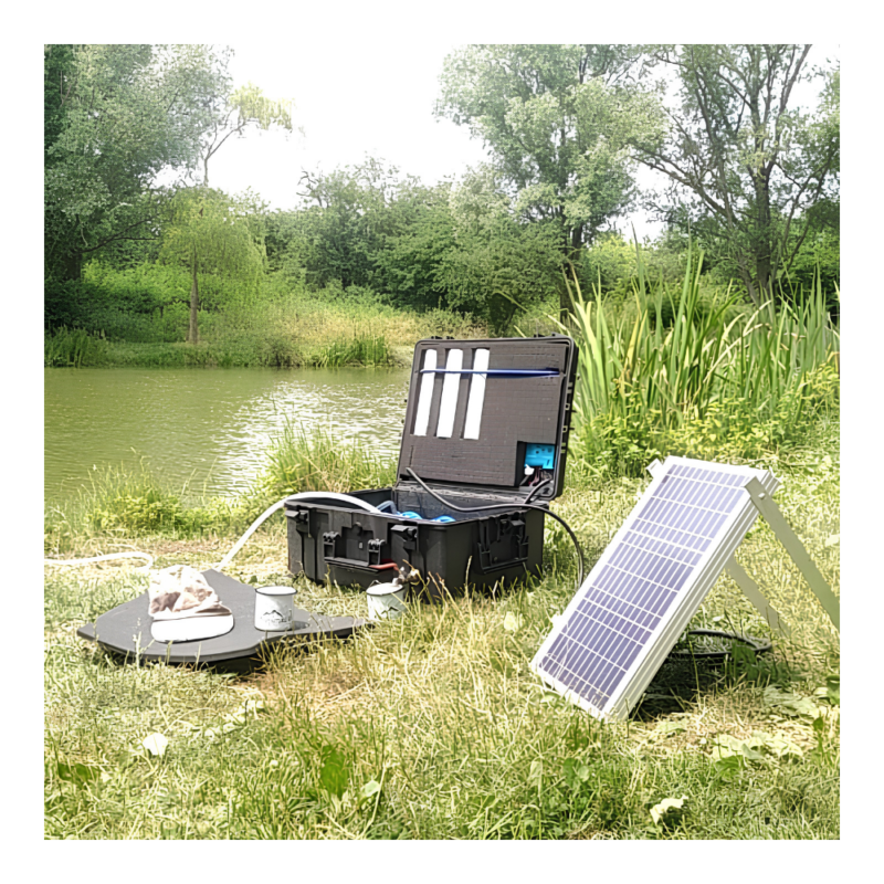 Valise de traitement de l’eau Alfaa utilisée au bord d’un point d’eau